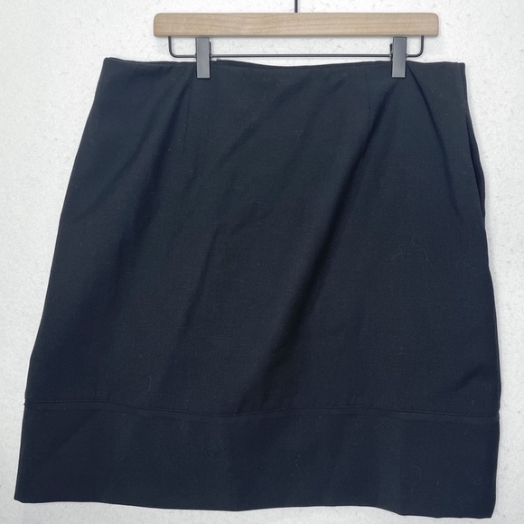 NWT Brooks Brothers Black Wool Blend Skirt Womens Size 16 Button Up - Picture 2 of 9